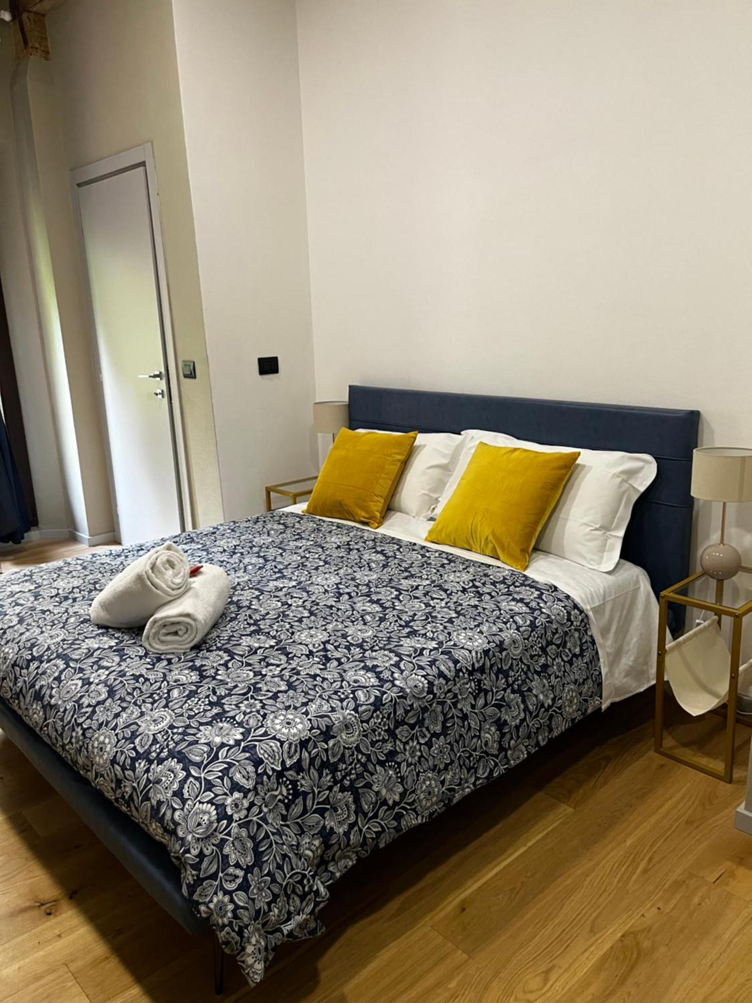 Affittacamere San Petronio House Bologna Bagian luar foto